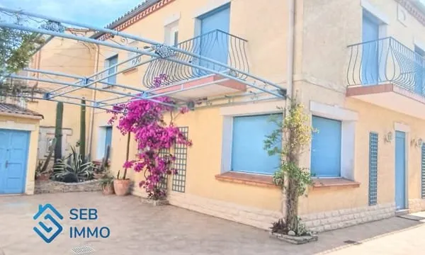 Maison 7 pièces 166m2 située à 50m de la plage à ARGELES SUR MER