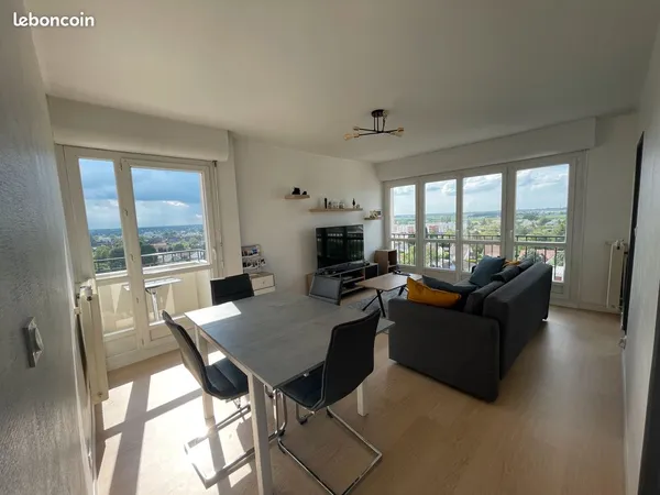 Appartement T3 69 m² - 8e et dernier étage avec ascenseur