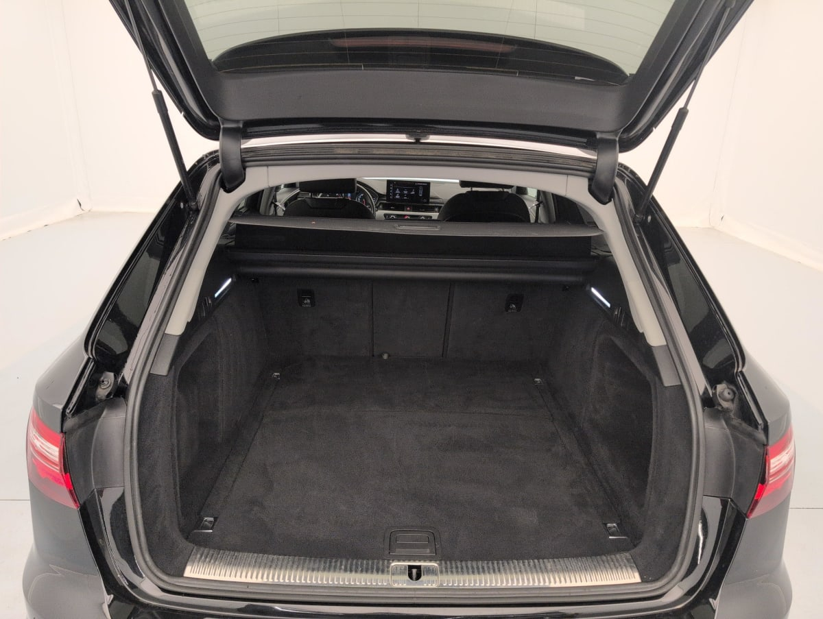 Audi A4 Avant — photo 11
