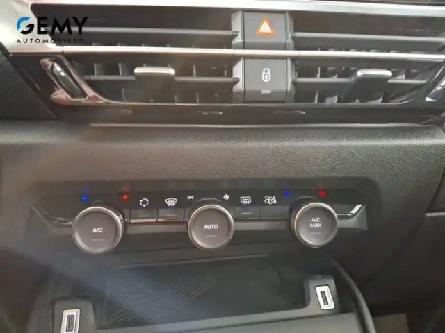 Citroën C4 puretech 130 s&amp;s bvm6 — photo 17