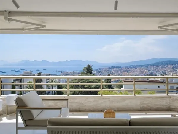 À vendre - 5 pièces rénové - Vue Panoramique Mer - Cannes Californie