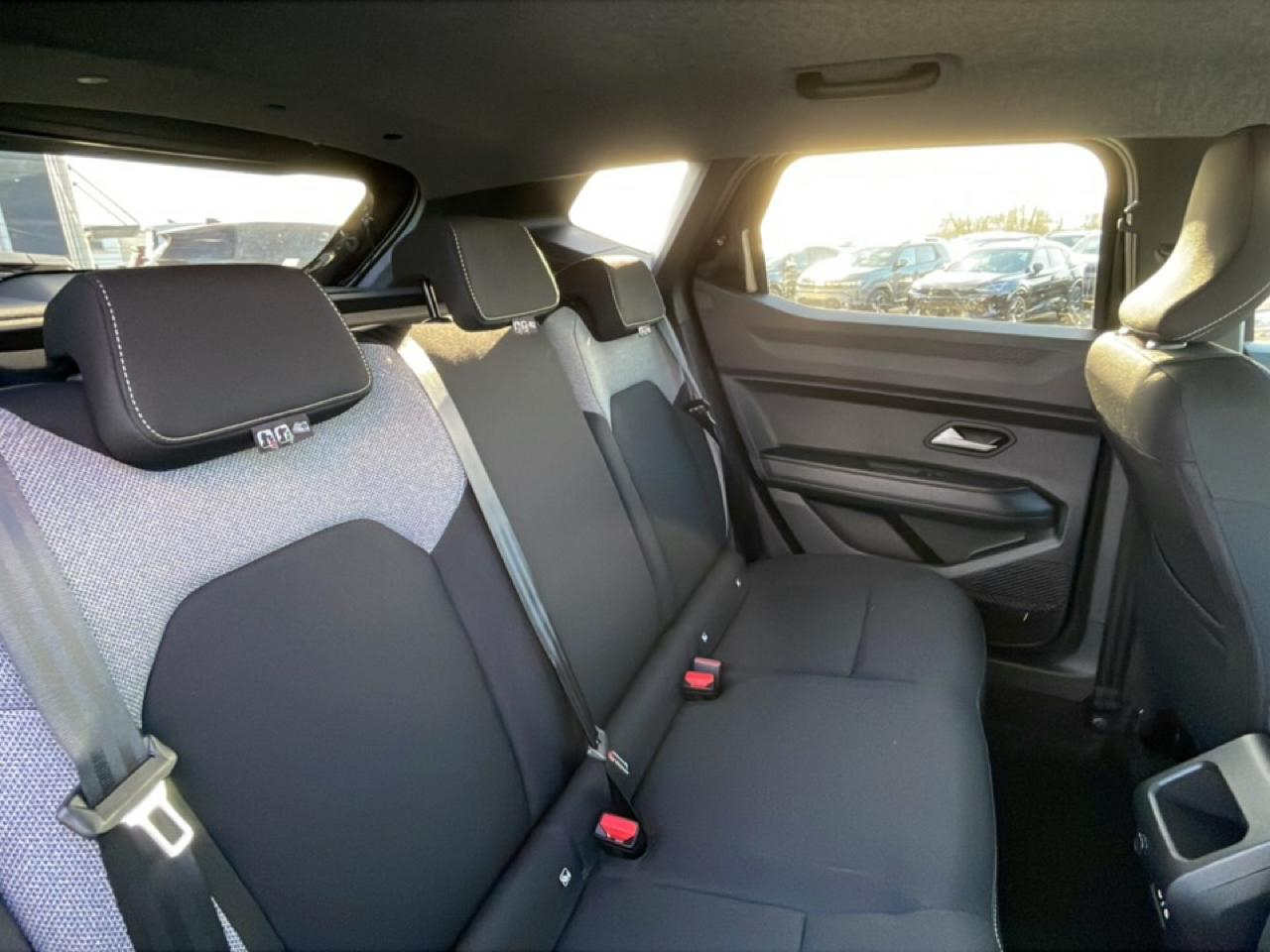 Dacia Duster — photo 28