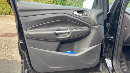 Ford Kuga 1.5 Ecoboost 150 - Titanium – 2016 – 136480 km – Essence – Boîte Manuelle — photo 36