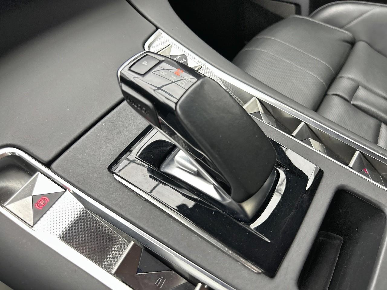 Ds Ds 7 crossback hybride rechargeable e-tense 300 eat8 4x4 opera — photo 18