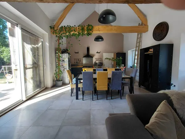 Maison spacieuse de 6 pièces à vendre à Bridore