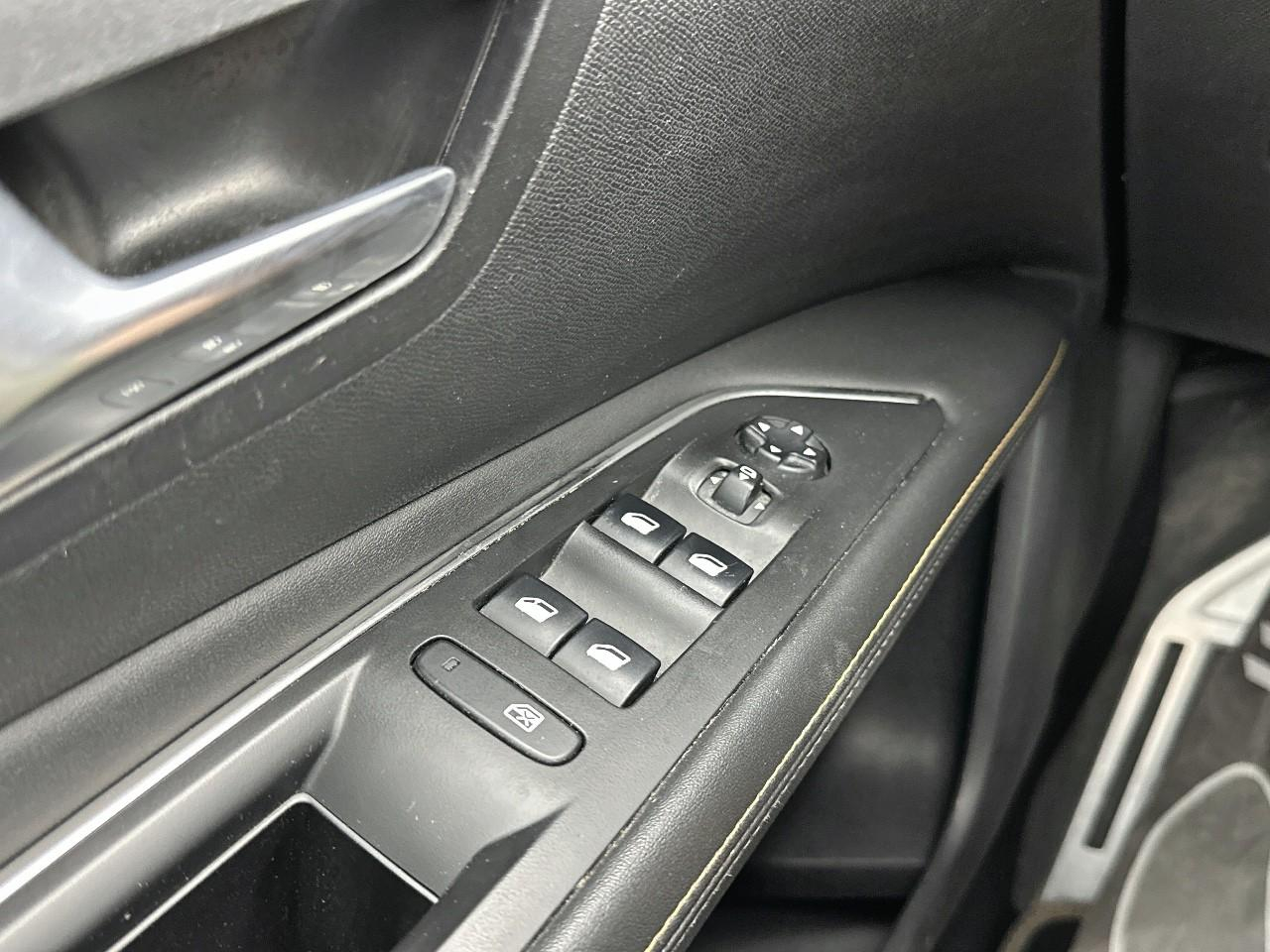 Peugeot 3008 hybrid 225 e-eat8 roadtrip — photo 15