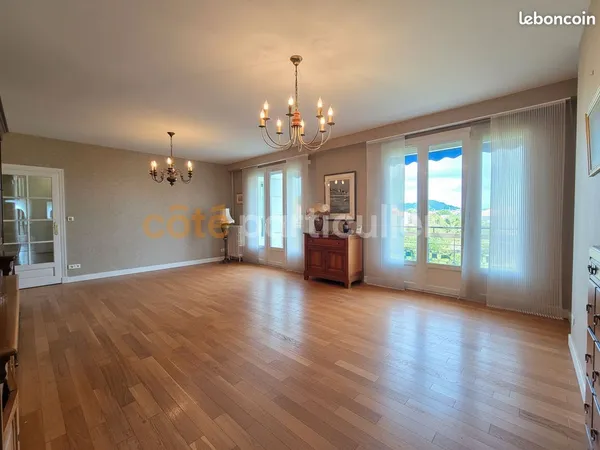 Appartement 5 pièces 130 m²