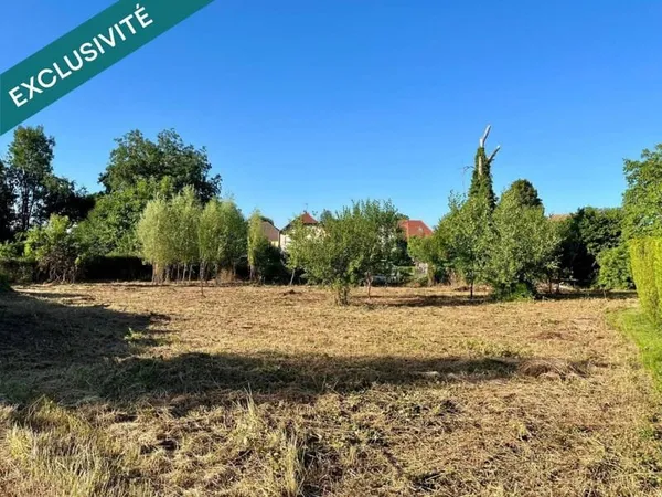 Terrain constructible 1717 m²