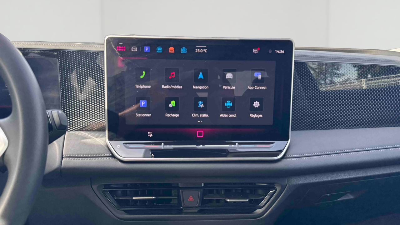 Volkswagen Tiguan 1.5 eHybrid 204ch DSG6 — photo 11