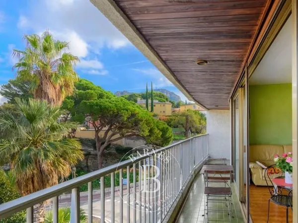 CASSIS - CENTRE - APPARTEMENT T2 - IDÉAL PIED À TERRE