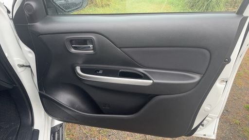 Mitsubishi L200 Club cab 2.2 DI-D 150 4WD - Intense – 2022 – 79119 km – Diesel – Boîte Manuelle — photo 48