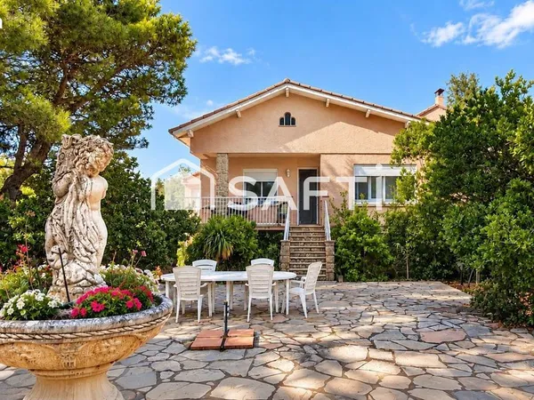 Propriété 7 pièces 180 m²
