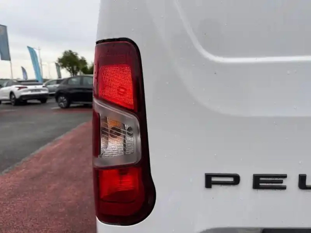 Peugeot Partner fourgon m 650 kg bluehdi 100 s&amp;s bvm6 — photo 17