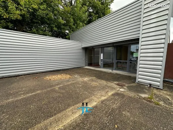 Local commercial 126 m²