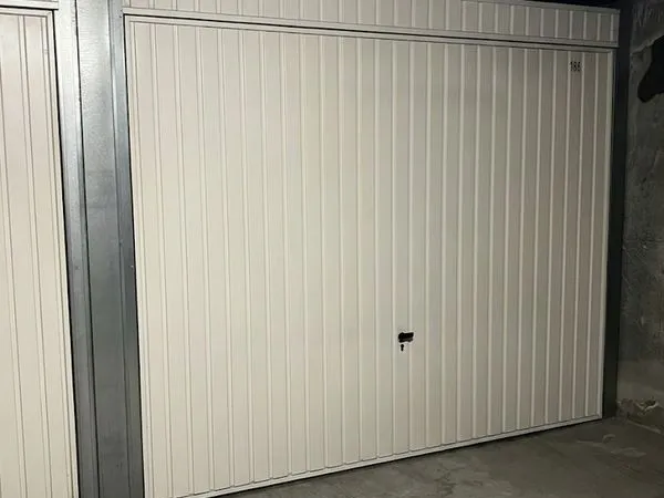 Vends box (garage fermé) dans résidence sécurisée proche gare
