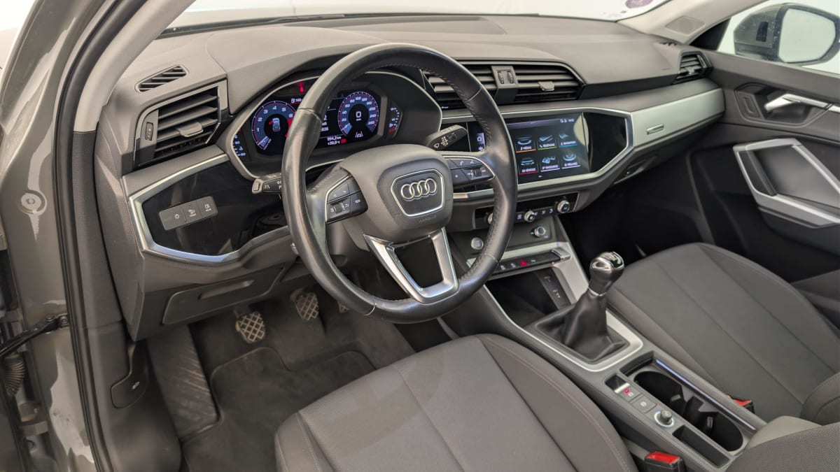 Audi Q3 — photo 14