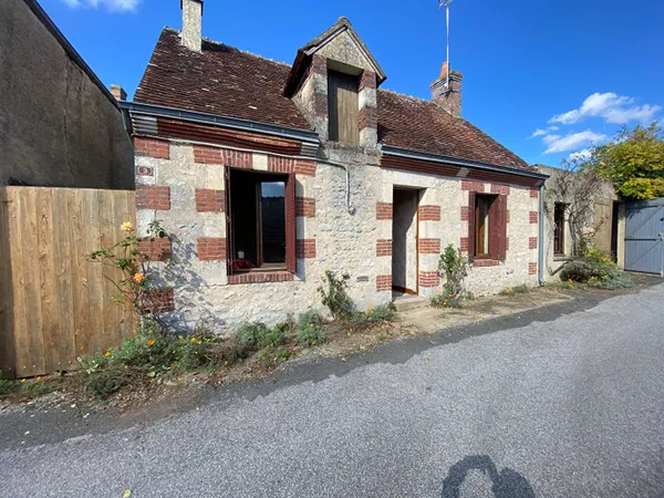 15 km LA FERTE BERNARD, maison à rénover deux chambres