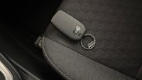 Toyota Yaris 116h Dynamic Business 5p + Programme Beyond Zero Academy MY22 — photo 16