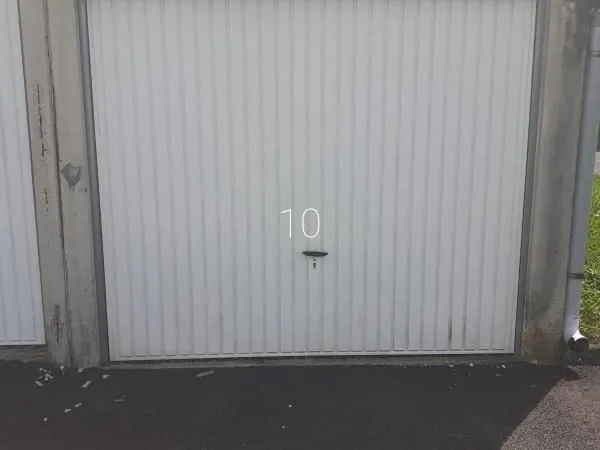 Garage/box 13 m² Exincourt