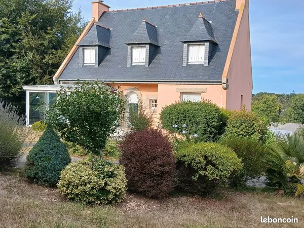 Maison Campagne Terrain Boisé de 4 440 m2 Sous-sol complet