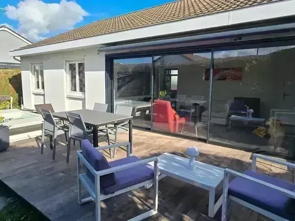 Pavillon individuel plain-pied, 2 garages, Amiens sud