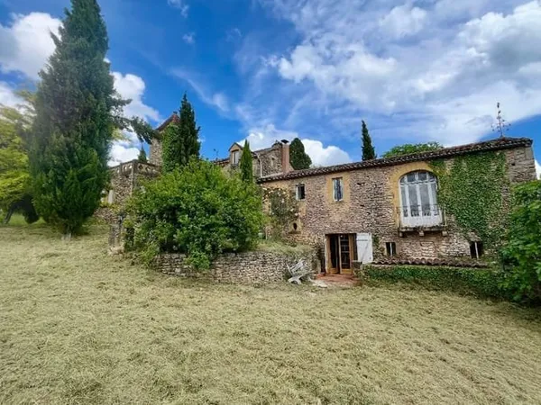 Maison 7 pièces 265 m²