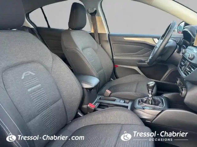Ford Focus 1.0 ecoboost 125 s&amp;s active — photo 9