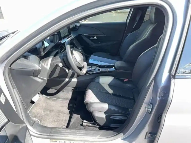 Peugeot 208 electrique 50 kwh 136ch — photo 10