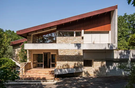 Villa 7 pièces 372 m²
