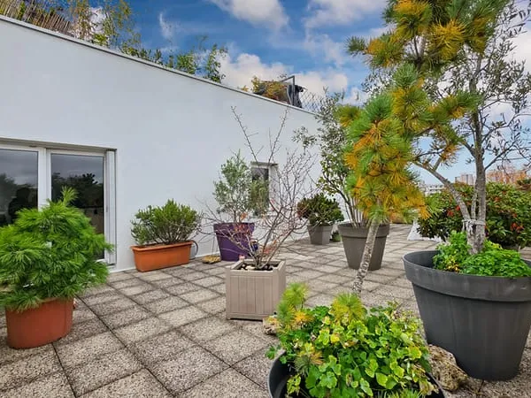 Appartement Rosny 3 pièces 77 m2 - terrasse 64m² - Métro L.11