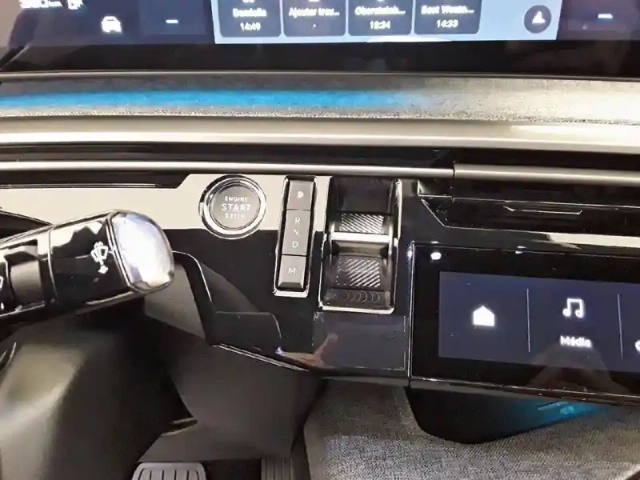 Peugeot 3008 hybrid 136 e-dcs6 — photo 14