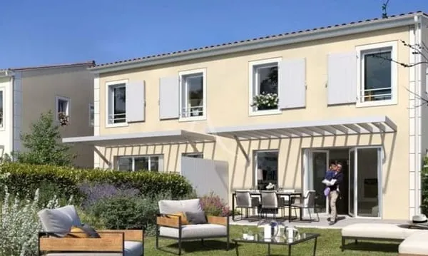 A VENDRE : Maison duplex 4 pièces de 88.95 m2 + 99m2 de jardin situé à Pertuis (84120)