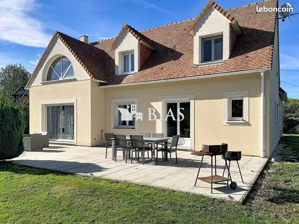 Propriété 8 pièces 178 m²