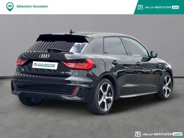 Audi A1 sportback 35 tfsi 150ch s line s tronic 7 8cv — photo 4