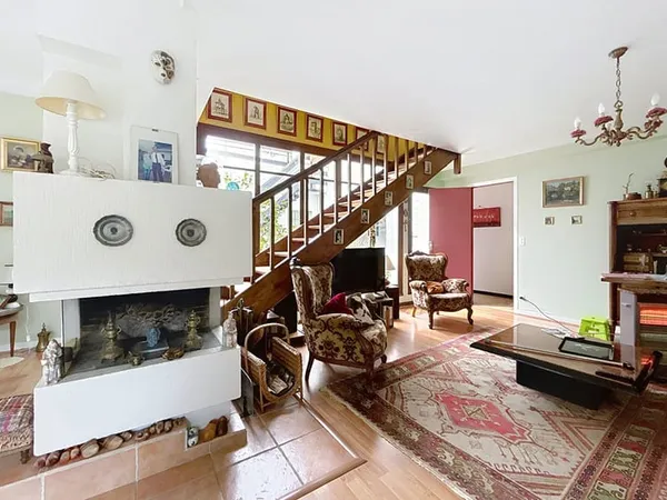 Maison d'architecte singulière - Volumes exceptionnels et potentiel rare à Castelsarrasin