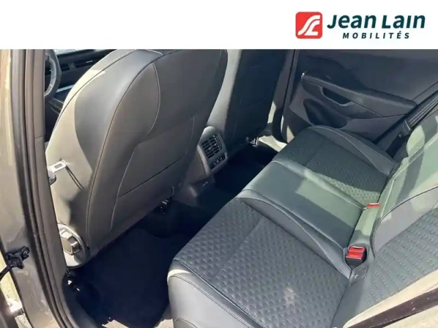 Volkswagen T-Roc 1.5 etsi evo2 hybrid 150 ch dsg7 — photo 17