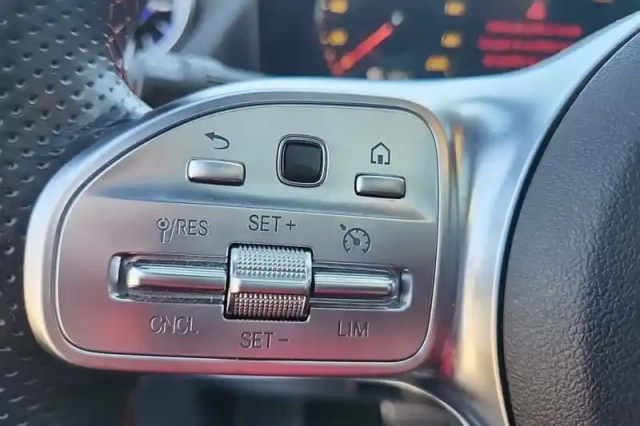 Mercedes Eqa 250+ — photo 39
