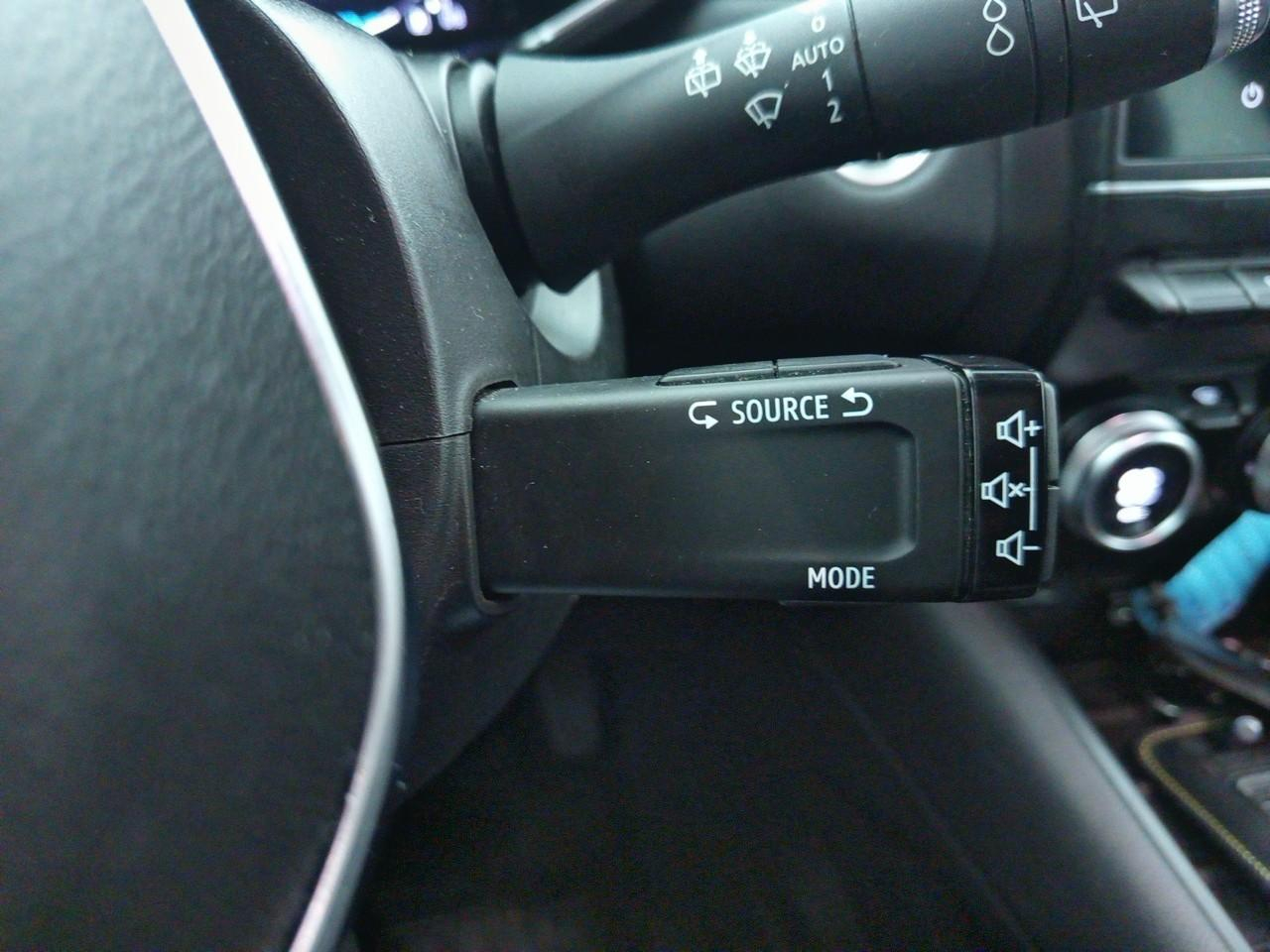 Renault Captur e-tech plug-in 160 intens — photo 26