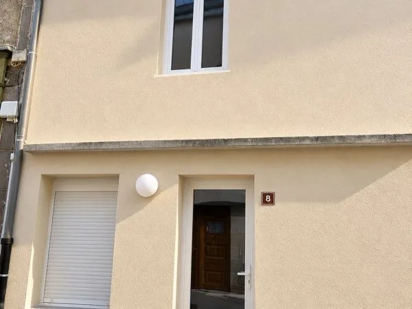 Maison de ville centre Pierrefort