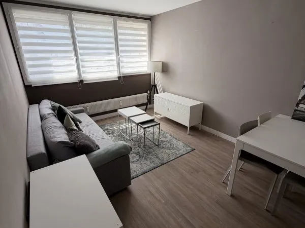 Location F2 meublé 47 m2 - Parking privatif - Résidence sécurisée