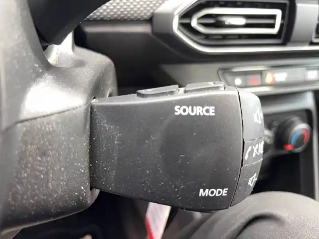 Dacia Sandero eco-g 100 — photo 29