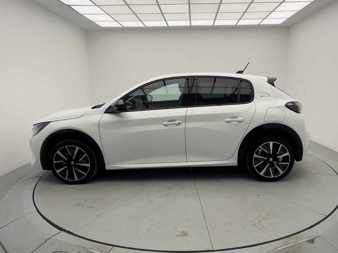 Peugeot 208 puretech 100 s&s bvm6 gt — photo 2