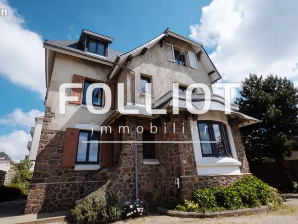Propriété 9 pièces 226 m²