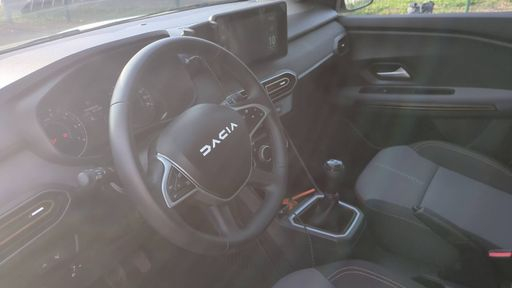 Dacia Jogger 1.0 ECO-G 100 - Extreme – 2024 – 57446 km – Bicarburation essence GPL – Boîte Manuelle — photo 17