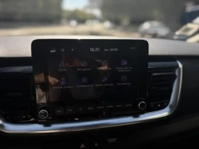 Kia Stonic gt-line premium tgdi mhev 120 dct — photo 8