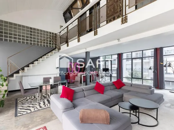 LOFT D'EXCEPTION - 6 PIÈCES - BUREAUX & BOX - 264 M²