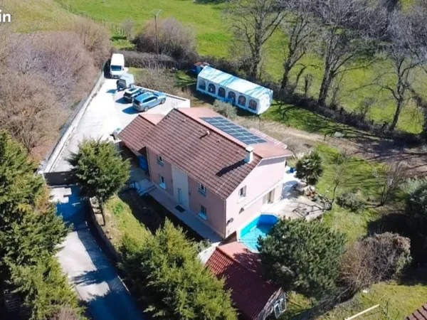 Maison 8 pièces 143 m²