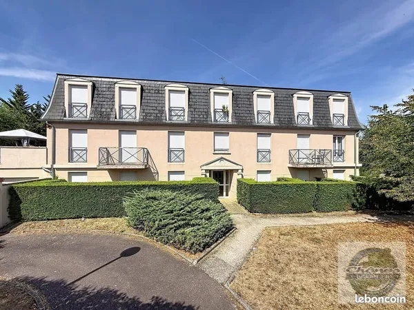 Studio 1 pièce 14 m²
