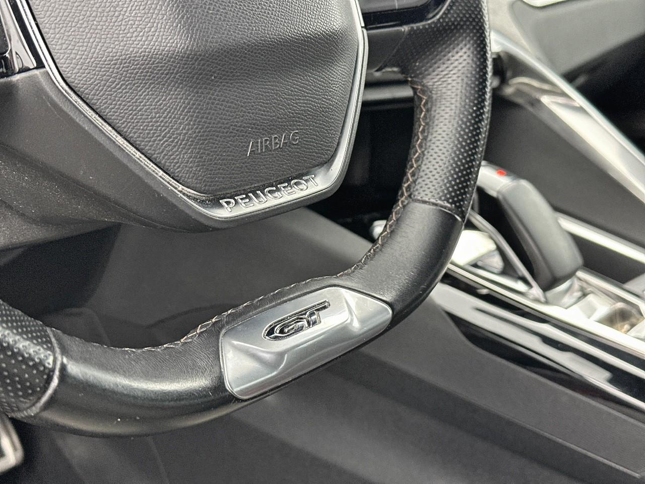 Peugeot 3008 hybrid4 300 e-eat8 gt — photo 35