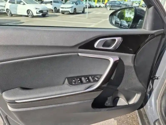 Kia Xceed 1.5 t-gdi 140ch active dct7 — photo 15